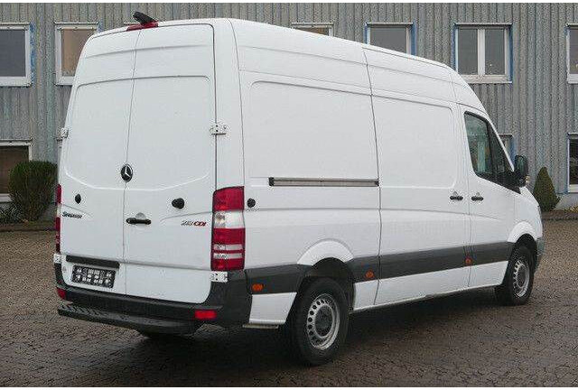 Mercedes-Benz 213 CDI Sprinter 4x2, Klima, 3. Sitz, Holzausbau - Small van: picture 4 Mercedes-Benz 213 CDI Sprinter 4x2, Klima, 3. Sitz, Holzausbau - Small van: picture 4