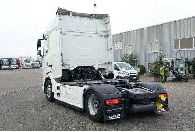 DAF XG 530 FT 4x2, Intarder, 2x Tank, Standklima - Tractor unit: picture 3 DAF XG 530 FT 4x2, Intarder, 2x Tank, Standklima - Tractor unit: picture 3