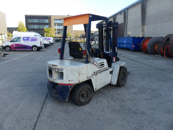 Chariot élévateur Komatsu FD25T - Diesel forklift: picture 3 Chariot élévateur Komatsu FD25T - Diesel forklift: picture 3