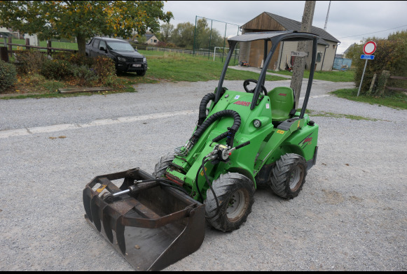 Mini chargeur articulé Avant Tecno M420MSDTT - Compact loader: picture 2 Mini chargeur articulé Avant Tecno M420MSDTT - Compact loader: picture 2