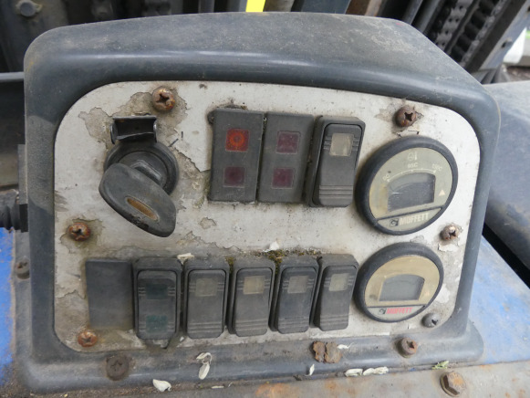 REF:6924 - Chariot élévateur Moffet M4 25.3 - Truck mounted forklift: picture 5 REF:6924 - Chariot élévateur Moffet M4 25.3 - Truck mounted forklift: picture 5