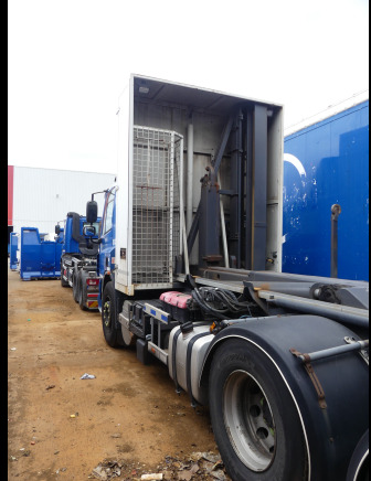 REF:7613 - Camion porte-container DAF FANCF 75 (2012-387.577 km) - Hook lift truck: picture 4 REF:7613 - Camion porte-container DAF FANCF 75 (2012-387.577 km) - Hook lift truck: picture 4