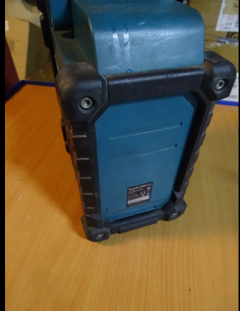 Radio MAKITA DMR112 IP64 Bluetooth DAB+ - Tool/ Equipment: picture 4 Radio MAKITA DMR112 IP64 Bluetooth DAB+ - Tool/ Equipment: picture 4