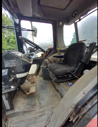 Tracteur Case International 4240XLA - Farm tractor: picture 1 Tracteur Case International 4240XLA - Farm tractor: picture 1