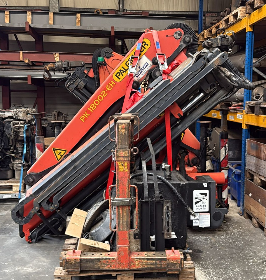 PALFINGER PK 18002-EH C crane, remote, extra functions, year 2013 - Loader crane: picture 3 PALFINGER PK 18002-EH C crane, remote, extra functions, year 2013 - Loader crane: picture 3