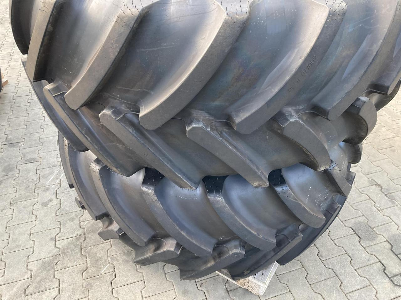 Continental 600/70R30 - Tire for Agricultural machinery: picture 2 Continental 600/70R30 - Tire for Agricultural machinery: picture 2