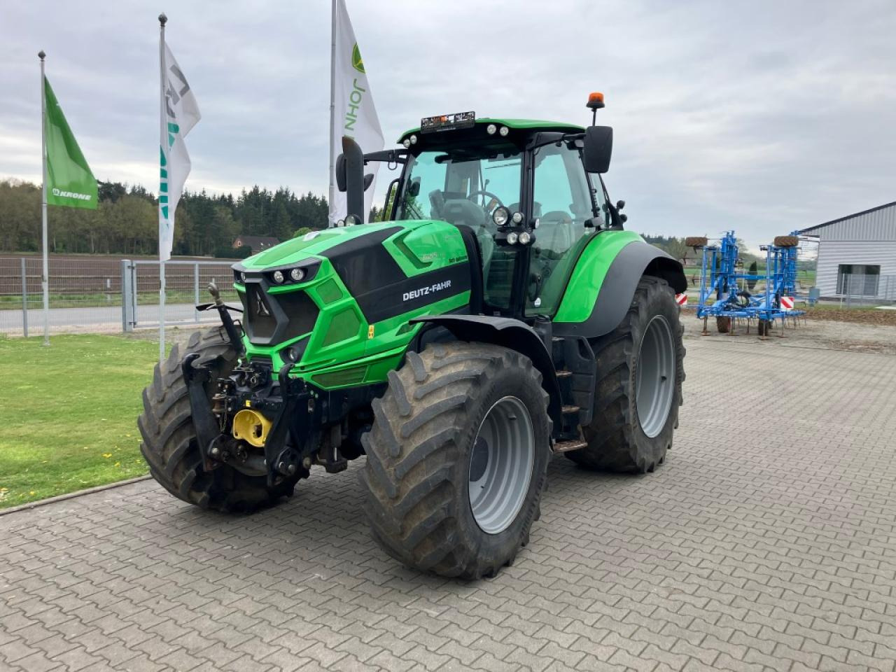 Deutz-Fahr 6215 TTV - Farm tractor: picture 1 Deutz-Fahr 6215 TTV - Farm tractor: picture 1