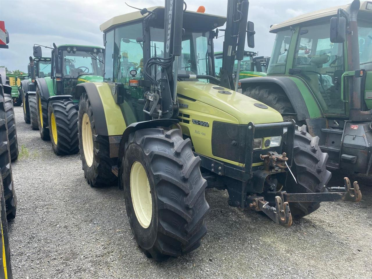 Hürlimann XT 909 - Farm tractor: picture 1 Hürlimann XT 909 - Farm tractor: picture 1