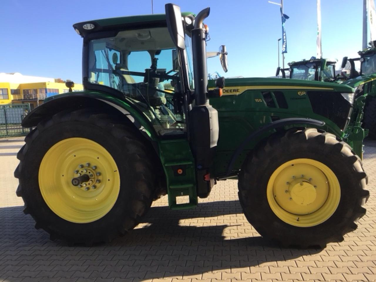 John Deere 6R 155 - Farm tractor: picture 5 John Deere 6R 155 - Farm tractor: picture 5