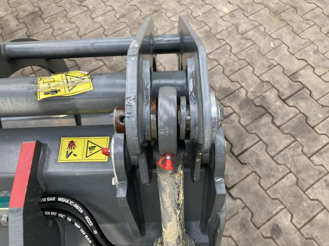 Kramer 1600 mm Silagebeißschaufel - Front loader for tractor: picture 4 Kramer 1600 mm Silagebeißschaufel - Front loader for tractor: picture 4