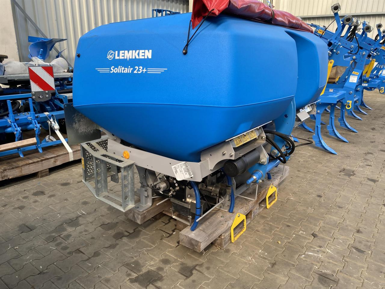 Lemken Azurit 10 K 8 - Precision sowing machine: picture 2 Lemken Azurit 10 K 8 - Precision sowing machine: picture 2
