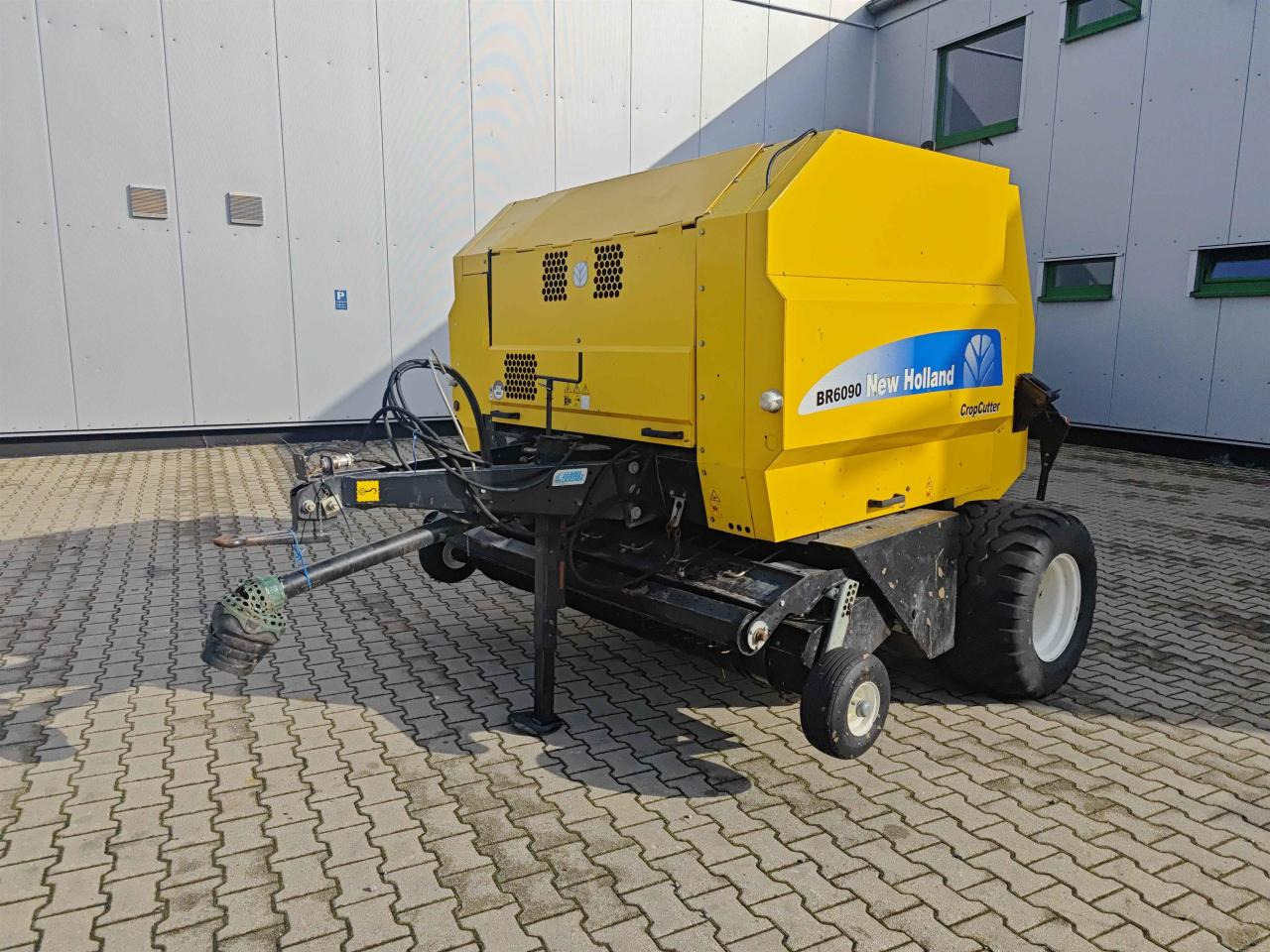 Round baler New Holland BR6090: picture 1