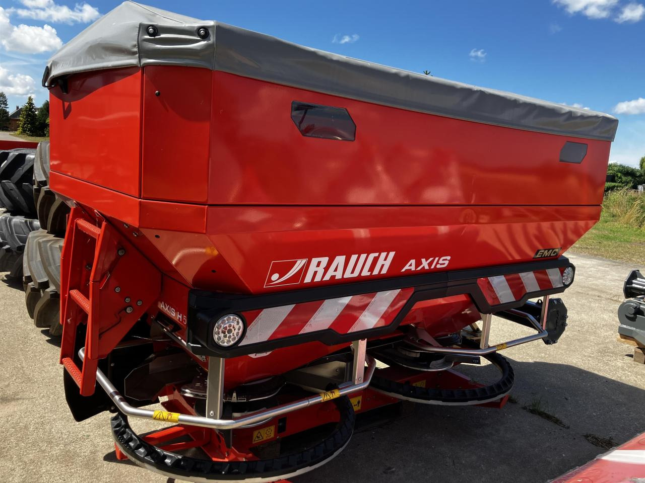 Rauch Axis H 50.2 EMC + W - Fertilizer spreader: picture 1 Rauch Axis H 50.2 EMC + W - Fertilizer spreader: picture 1