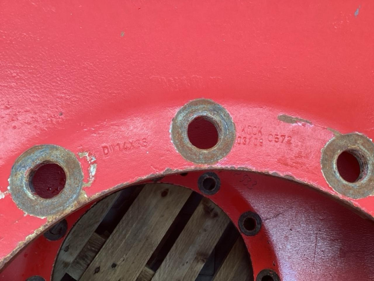 UNBEKANNT 420R38 & 20.8R46 - Tire for Agricultural machinery: picture 3 UNBEKANNT 420R38 & 20.8R46 - Tire for Agricultural machinery: picture 3