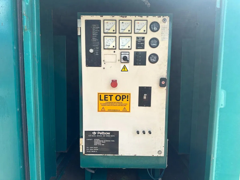 Iveco 7450 I 5.05 Petbow 50 kVA Silent noodstroom generatorset met automatische netovername ATS - Generator set: picture 3 Iveco 7450 I 5.05 Petbow 50 kVA Silent noodstroom generatorset met automatische netovername ATS - Generator set: picture 3