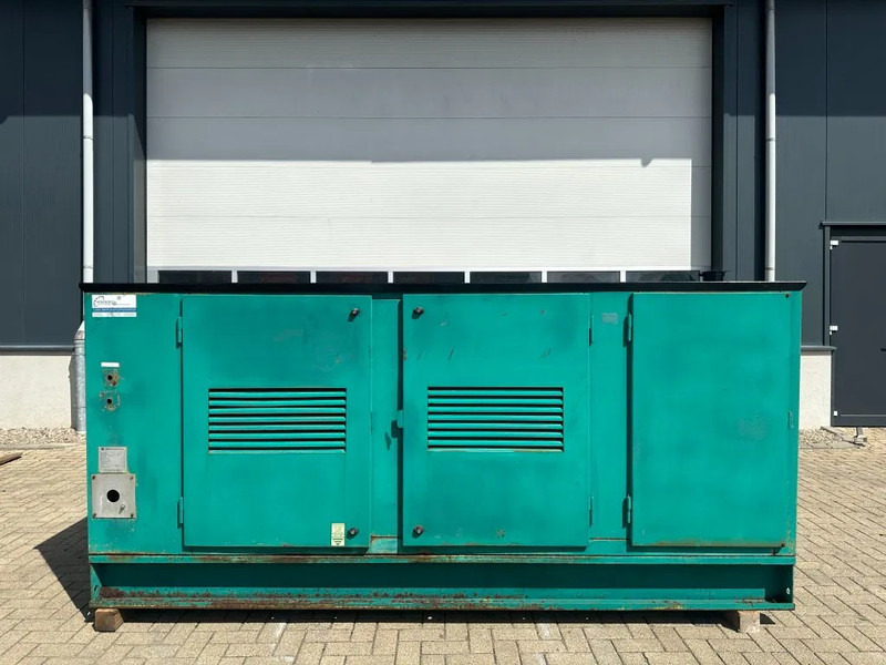 Iveco 7450 I 5.05 Petbow 50 kVA Silent noodstroom generatorset met automatische netovername ATS - Generator set: picture 1 Iveco 7450 I 5.05 Petbow 50 kVA Silent noodstroom generatorset met automatische netovername ATS - Generator set: picture 1