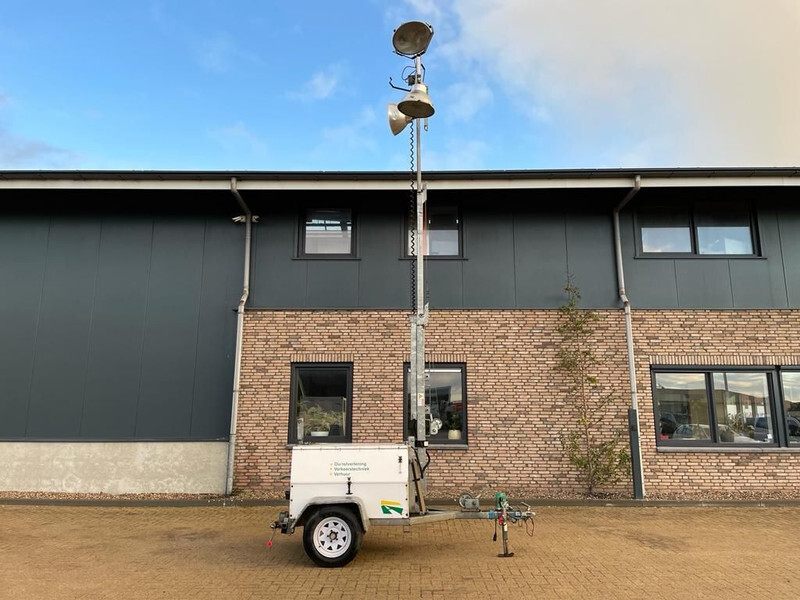 Perkins Mecc Alte Spa 5 kVA Mobiele Lichtmast Aggregaat Light Tower - Lighting tower: picture 2 Perkins Mecc Alte Spa 5 kVA Mobiele Lichtmast Aggregaat Light Tower - Lighting tower: picture 2