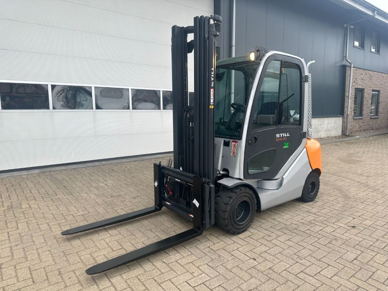 Still RX70-30T 3 ton Triplex Freelift Sideshift LPG Heftruck - LPG forklift: picture 2 Still RX70-30T 3 ton Triplex Freelift Sideshift LPG Heftruck - LPG forklift: picture 2
