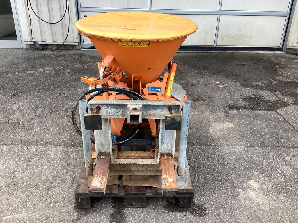Rauch SA121 R Typ 4 Salzstreuer Splittstreuer hydr. - Sand/ Salt spreader: picture 4 Rauch SA121 R Typ 4 Salzstreuer Splittstreuer hydr. - Sand/ Salt spreader: picture 4