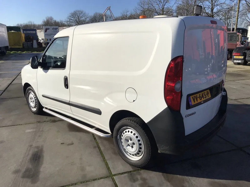 Opel Combo 1.6 CDTI - Panel van: picture 5 Opel Combo 1.6 CDTI - Panel van: picture 5