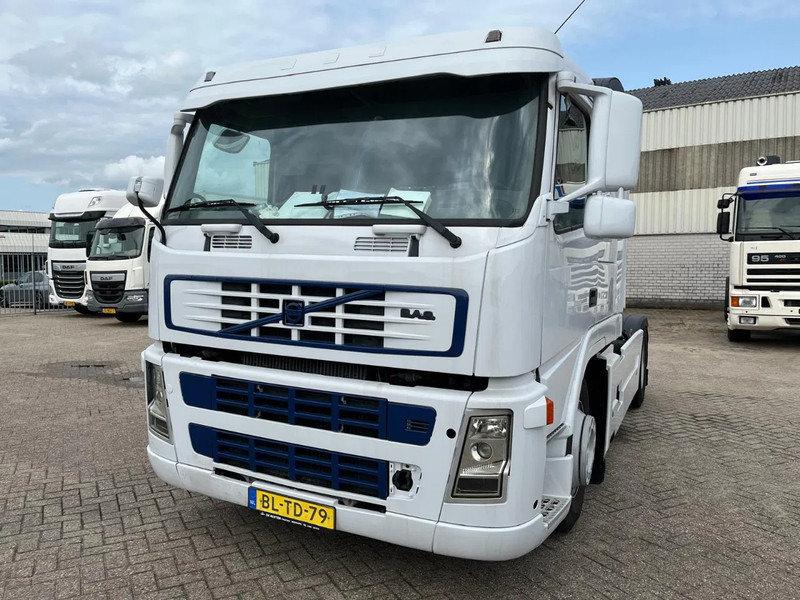 Volvo FM 9 MOTOR DEFECT (motor start wel maar kan niet rijden) - Tractor unit: picture 2 Volvo FM 9 MOTOR DEFECT (motor start wel maar kan niet rijden) - Tractor unit: picture 2