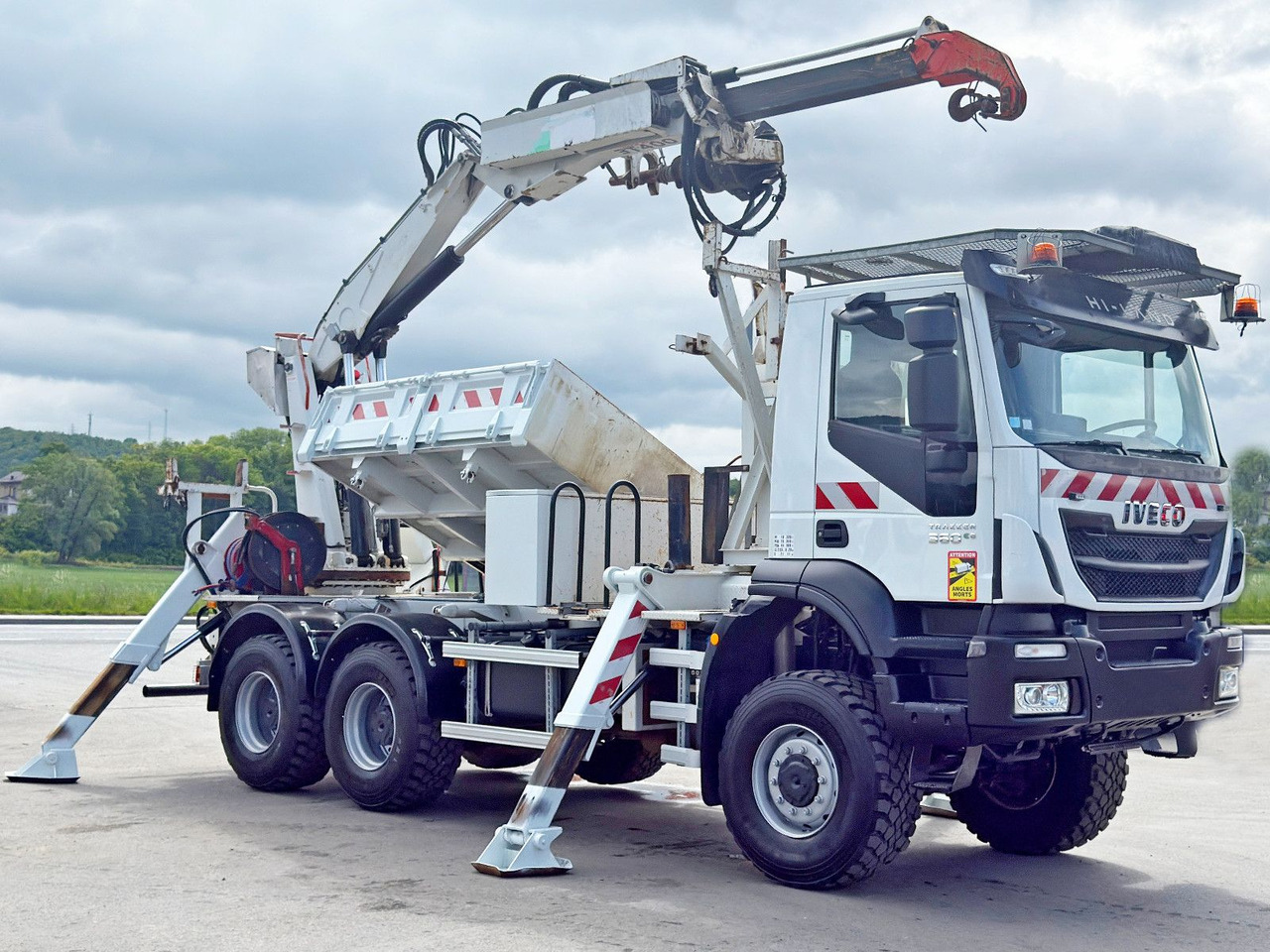 Iveco TRAKKER 360 * RUSA TA 65.33 + FUNK * 6x6 - Crane truck: picture 3 Iveco TRAKKER 360 * RUSA TA 65.33 + FUNK * 6x6 - Crane truck: picture 3