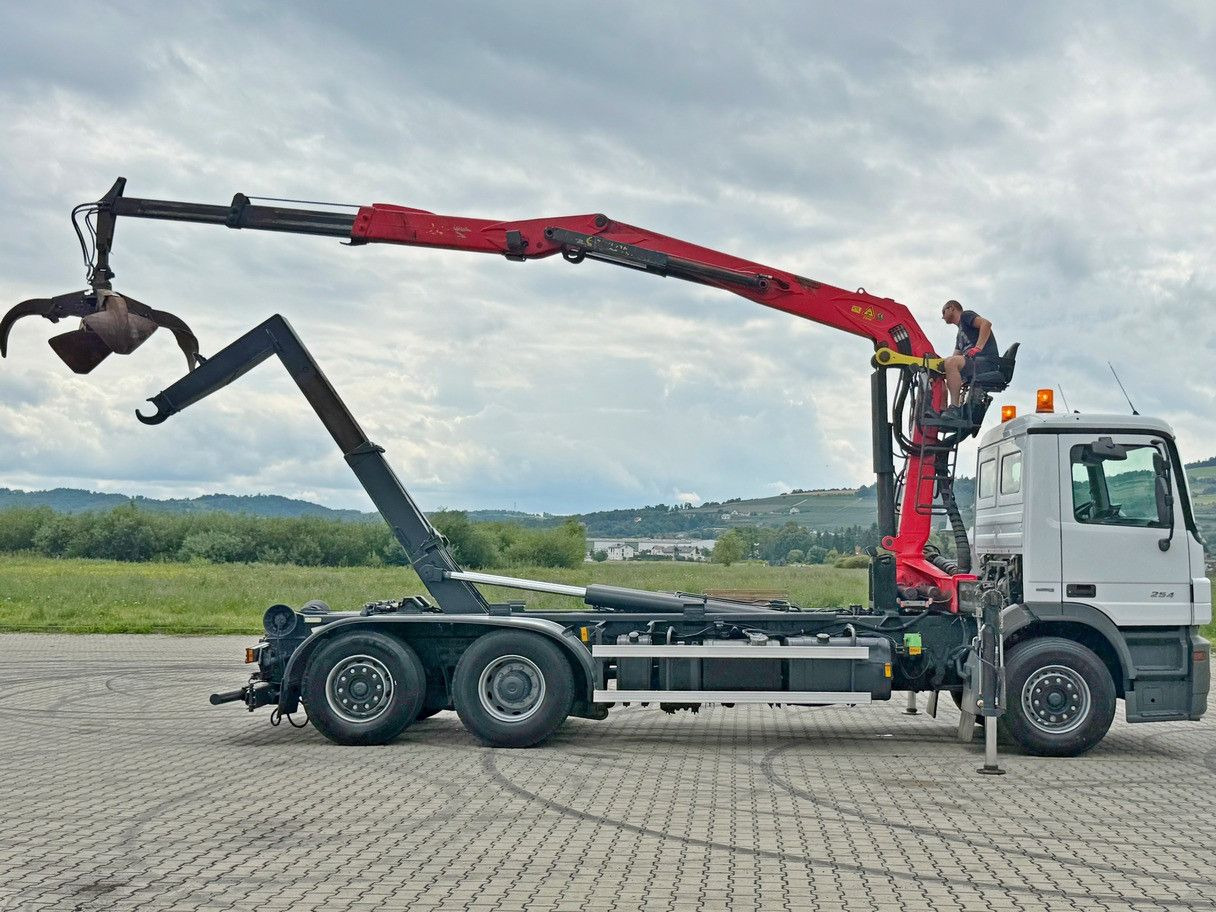 Mercedes-Benz ACTROS 2541 * ABROLLKIPPER * EPSILON E140Z81*TOP - Hook lift truck, Crane truck: picture 5 Mercedes-Benz ACTROS 2541 * ABROLLKIPPER * EPSILON E140Z81*TOP - Hook lift truck, Crane truck: picture 5