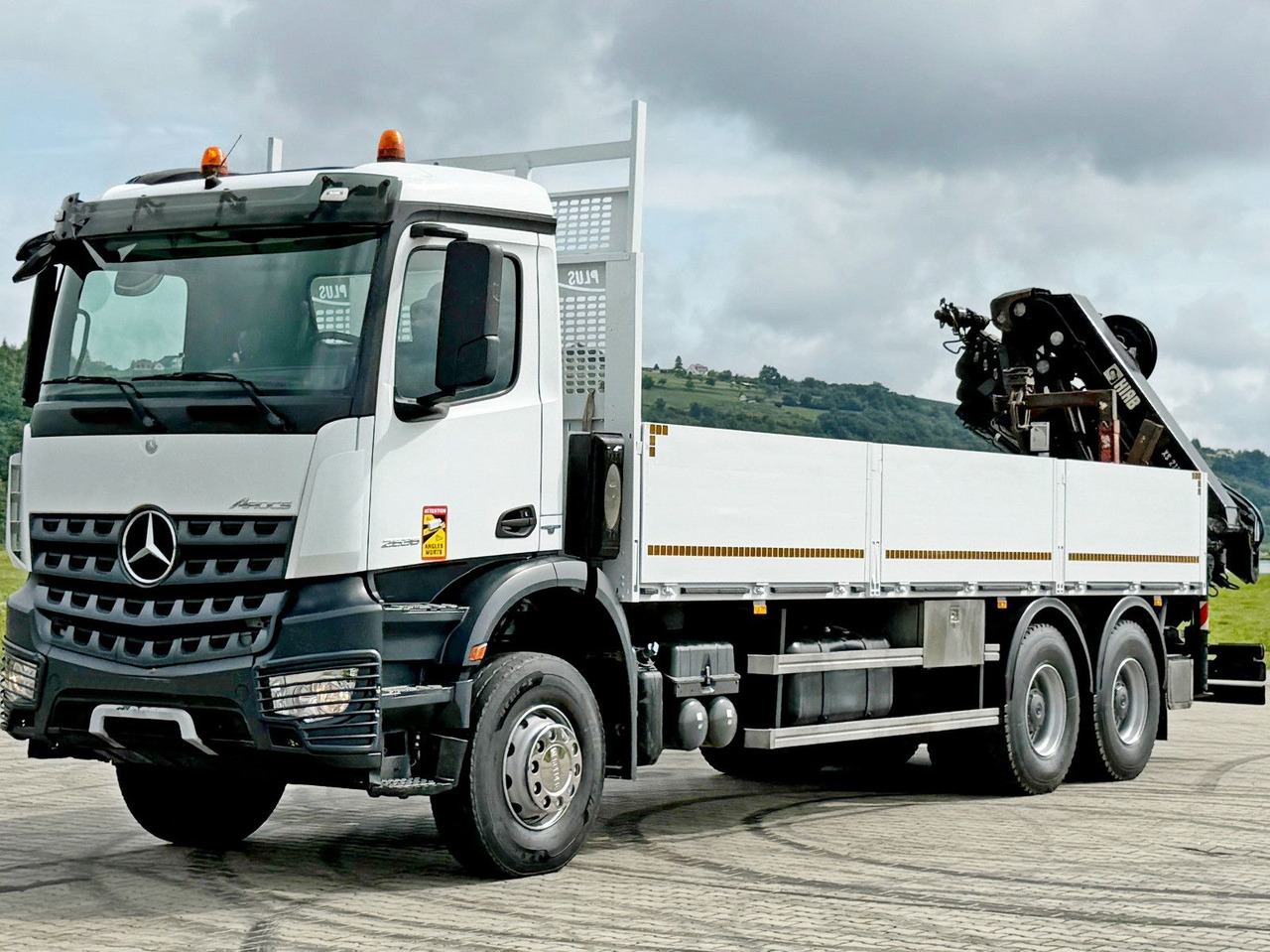 Mercedes-Benz ACTROS 2636 * HIAB 211 E-6 HIDUO/FUNK *6x4 - Crane truck: picture 4 Mercedes-Benz ACTROS 2636 * HIAB 211 E-6 HIDUO/FUNK *6x4 - Crane truck: picture 4