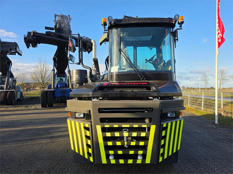 Terberg RT403 4x4 - Terminal tractor: picture 5 Terberg RT403 4x4 - Terminal tractor: picture 5