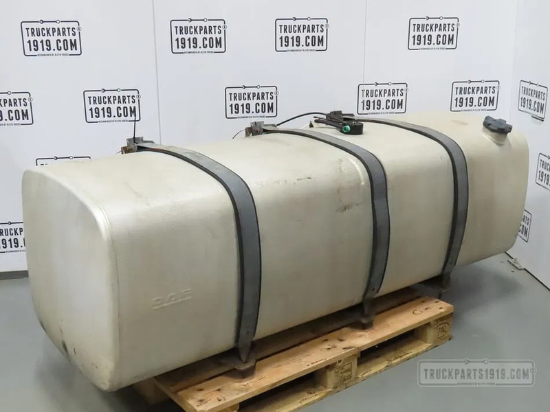 DAF 1673119 Brandstoftank + steunen 750L - Fuel tank for Truck: picture 1 DAF 1673119 Brandstoftank + steunen 750L - Fuel tank for Truck: picture 1