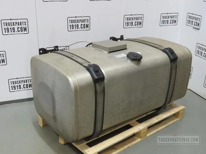 MAN 81.12201-6932 Brandstoftank + steunen 480L - Fuel tank for Truck: picture 1 MAN 81.12201-6932 Brandstoftank + steunen 480L - Fuel tank for Truck: picture 1