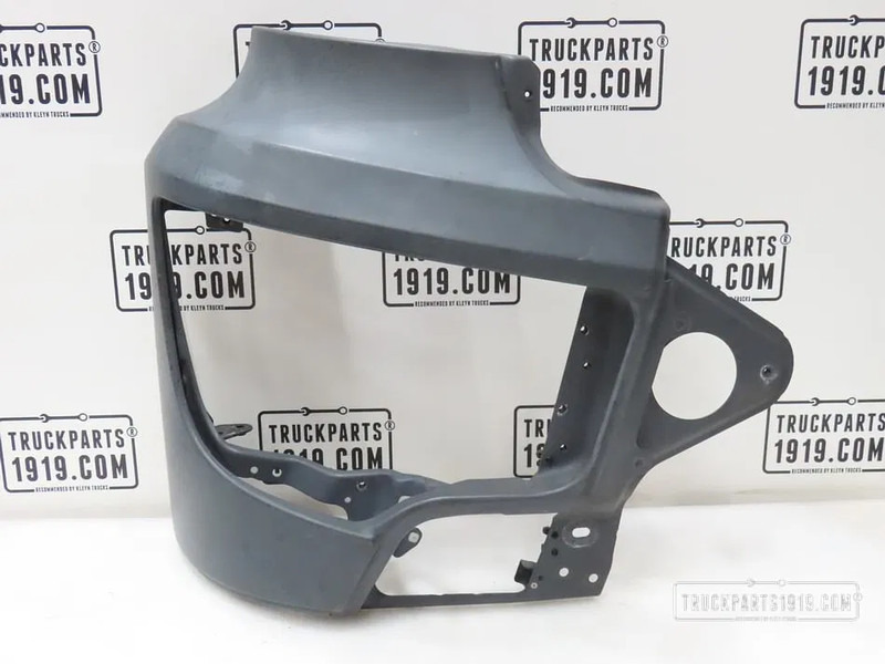 Mercedes-Benz 9608809272 Koplamphoek Re. MB MP4 - Bumper for Truck: picture 1 Mercedes-Benz 9608809272 Koplamphoek Re. MB MP4 - Bumper for Truck: picture 1