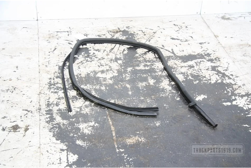 Mercedes-Benz Body & Chassis Parts Ruitgeleider Sprinter - Window and parts for Truck: picture 1 Mercedes-Benz Body & Chassis Parts Ruitgeleider Sprinter - Window and parts for Truck: picture 1