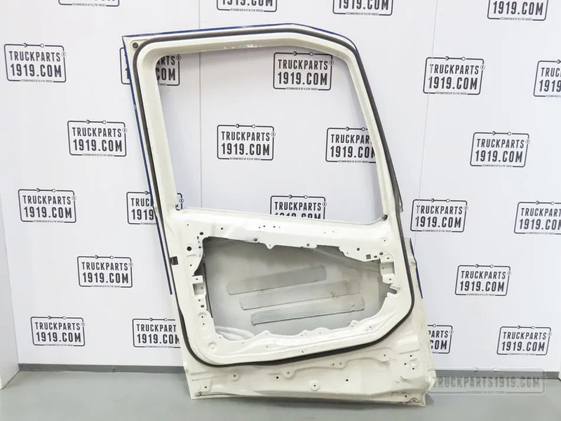 Volvo 82183078 Portier Volvo FH4 Links - Door and parts for Truck: picture 2 Volvo 82183078 Portier Volvo FH4 Links - Door and parts for Truck: picture 2