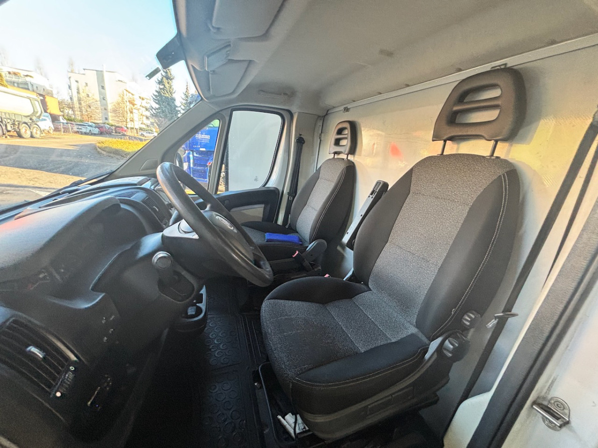 FIAT Ducato 2.3MJ - Refrigerated van: picture 4 FIAT Ducato 2.3MJ - Refrigerated van: picture 4