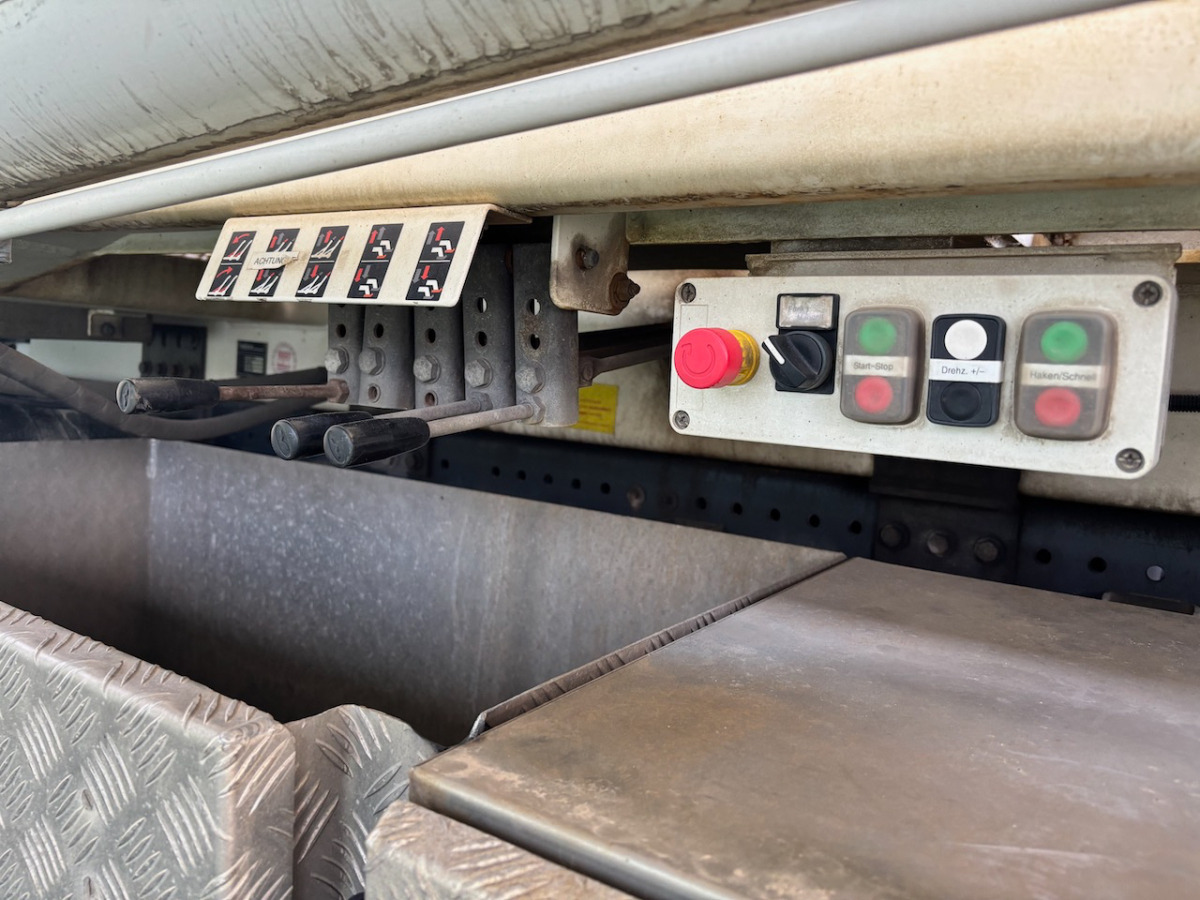 Skip loader truck SCANIA G360: picture 18