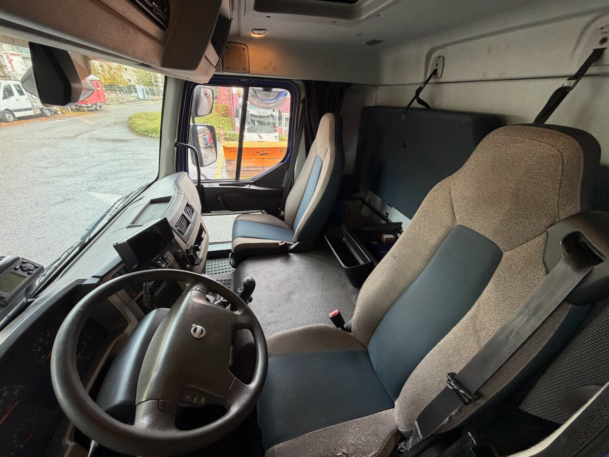 VOLVO FL-280  4x2R - Box truck: picture 4 VOLVO FL-280  4x2R - Box truck: picture 4