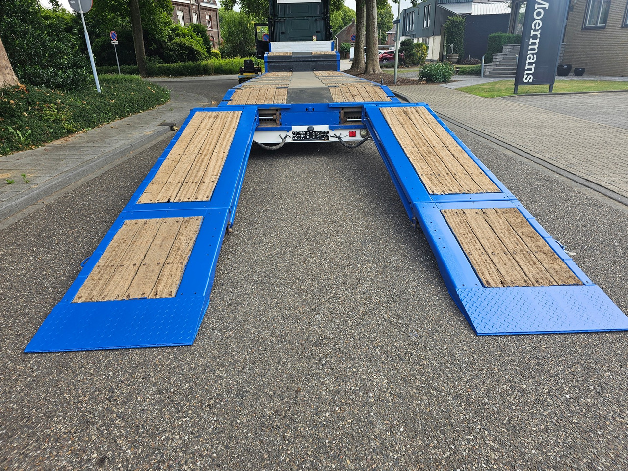 Low loader semi-trailer Kässbohrer LB3E With Hydraulic Flip Ramps: picture 16 Low loader semi-trailer Kässbohrer LB3E With Hydraulic Flip Ramps: picture 16