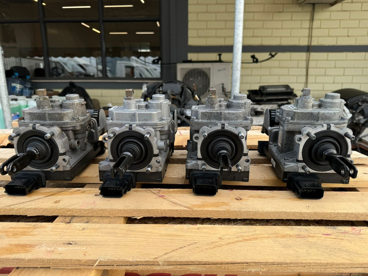 BRAKE CONTROL ELECTRONICS EPB II-CBU ATEGO - Brake parts for Truck: picture 3 BRAKE CONTROL ELECTRONICS EPB II-CBU ATEGO - Brake parts for Truck: picture 3