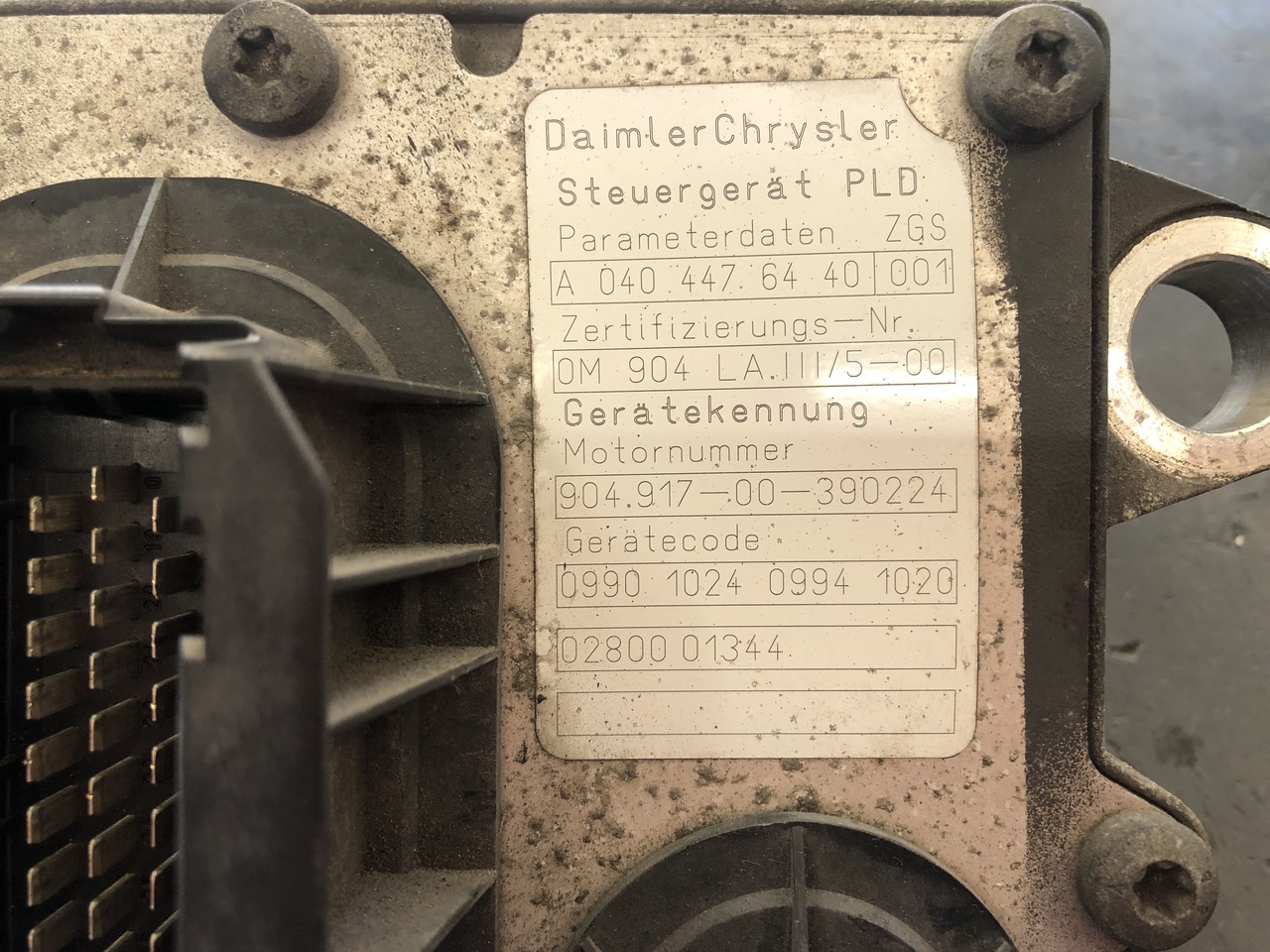 ENGINE CONTROL UNIT ATEGO OM904LA EURO 3 - ECU for Truck: picture 2 ENGINE CONTROL UNIT ATEGO OM904LA EURO 3 - ECU for Truck: picture 2