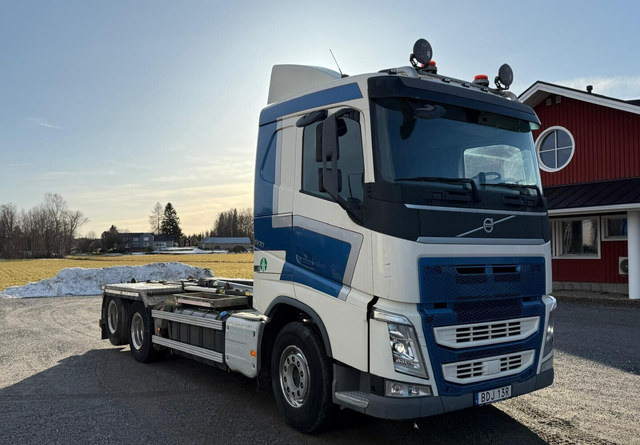 Volvo FH500 koukkuauto vain 493 tkm - Hook lift truck: picture 2 Volvo FH500 koukkuauto vain 493 tkm - Hook lift truck: picture 2