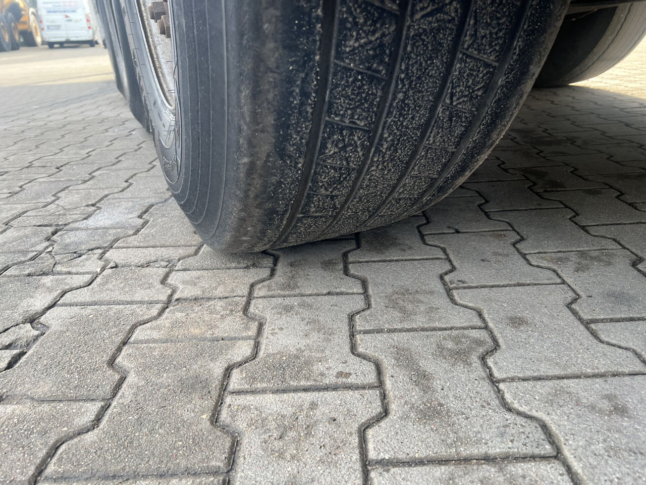 Curtainsider semi-trailer Naczepa ciężarowa KRONE: picture 14