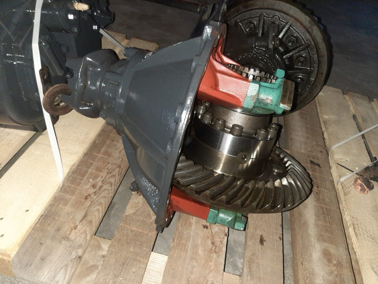 000128 Differentieel Scania R660 Gebruikt 3.07 Met Blokkering - Differential gear for Truck: picture 1 000128 Differentieel Scania R660 Gebruikt 3.07 Met Blokkering - Differential gear for Truck: picture 1