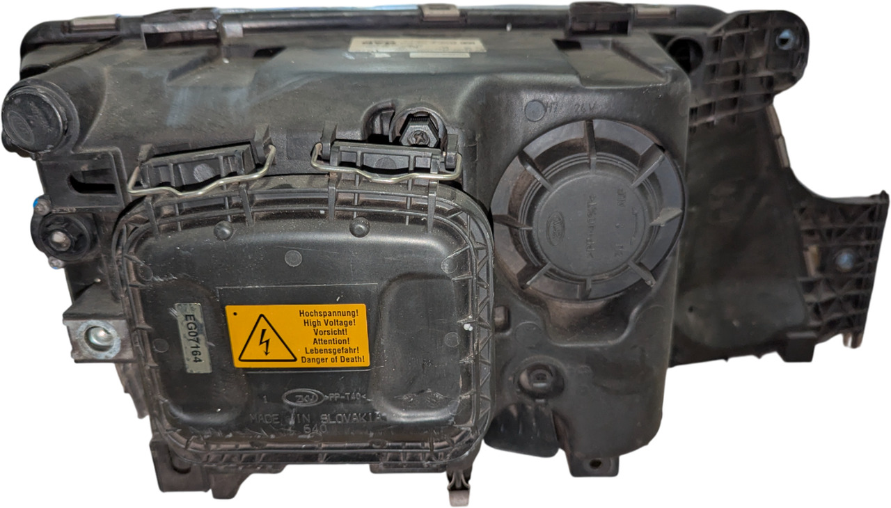 MAN TGX/TGS E6 XENON KOPLAMP GEBRUIKT LINKS 81251016713U - Headlight for Truck: picture 2 MAN TGX/TGS E6 XENON KOPLAMP GEBRUIKT LINKS 81251016713U - Headlight for Truck: picture 2