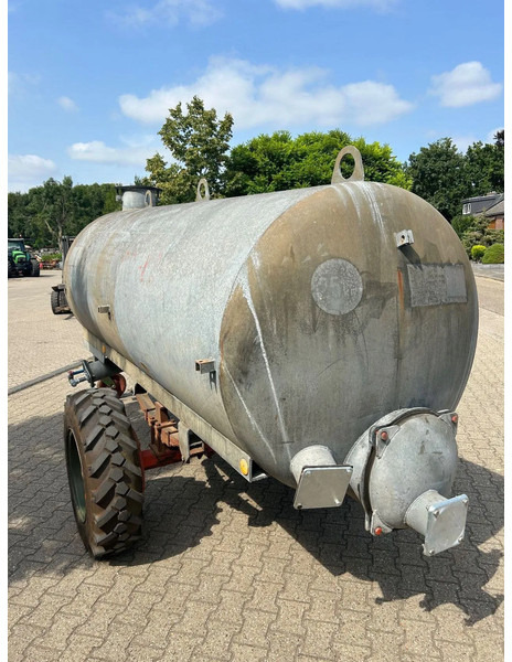 Watertank Watertank met drinkvlotter - Farm trailer: picture 3 Watertank Watertank met drinkvlotter - Farm trailer: picture 3