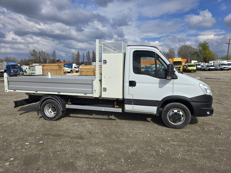 Iveco Daily 35 C 13 - Tipper + tool box - Tipper van: picture 4 Iveco Daily 35 C 13 - Tipper + tool box - Tipper van: picture 4