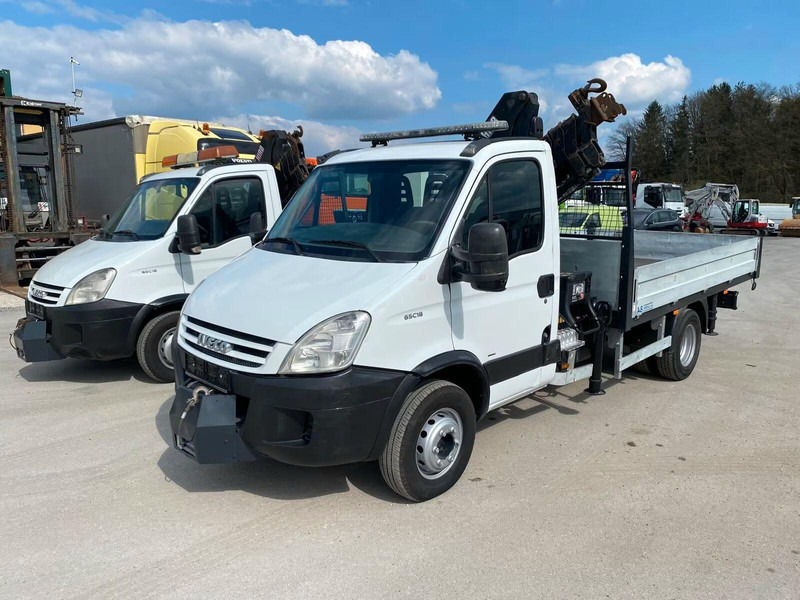 Iveco Daily 65C18 - Flatbed truck + crane - Dropside/ Flatbed truck, Crane truck: picture 1 Iveco Daily 65C18 - Flatbed truck + crane - Dropside/ Flatbed truck, Crane truck: picture 1