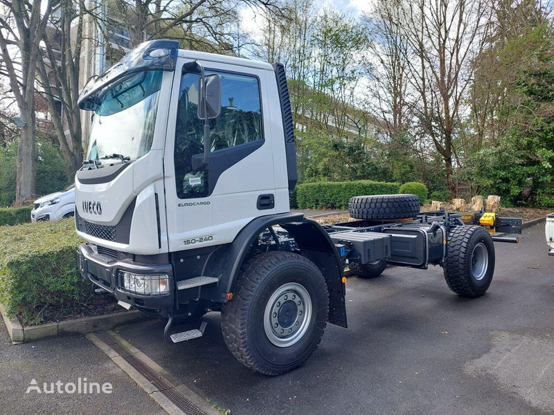Iveco ML 150E24WS 4x4 - Cab chassis truck: picture 1 Iveco ML 150E24WS 4x4 - Cab chassis truck: picture 1