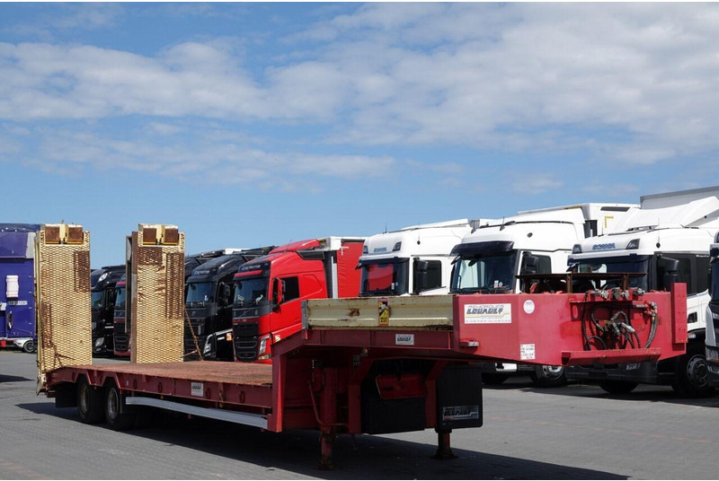 Louault LAWETA NISKOPODWOZIOWA / NAJAZDY HYDRAULICZNE / WCIĄGARKA / 2 OS - Low loader semi-trailer: picture 1 Louault LAWETA NISKOPODWOZIOWA / NAJAZDY HYDRAULICZNE / WCIĄGARKA / 2 OS - Low loader semi-trailer: picture 1
