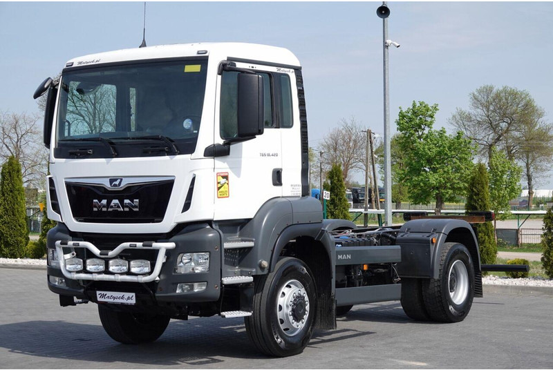 MAN TGS 18.420 / 4X4 / RAMA DŁ. 5,6 M / NAVI / DO ZABUDOWY / SPROWA - Cab chassis truck: picture 2 MAN TGS 18.420 / 4X4 / RAMA DŁ. 5,6 M / NAVI / DO ZABUDOWY / SPROWA - Cab chassis truck: picture 2